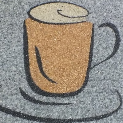 neu tapezierte Wand mit dezentem Muster - Referenzprojekt von Bartko Bauelemente in Ratingen