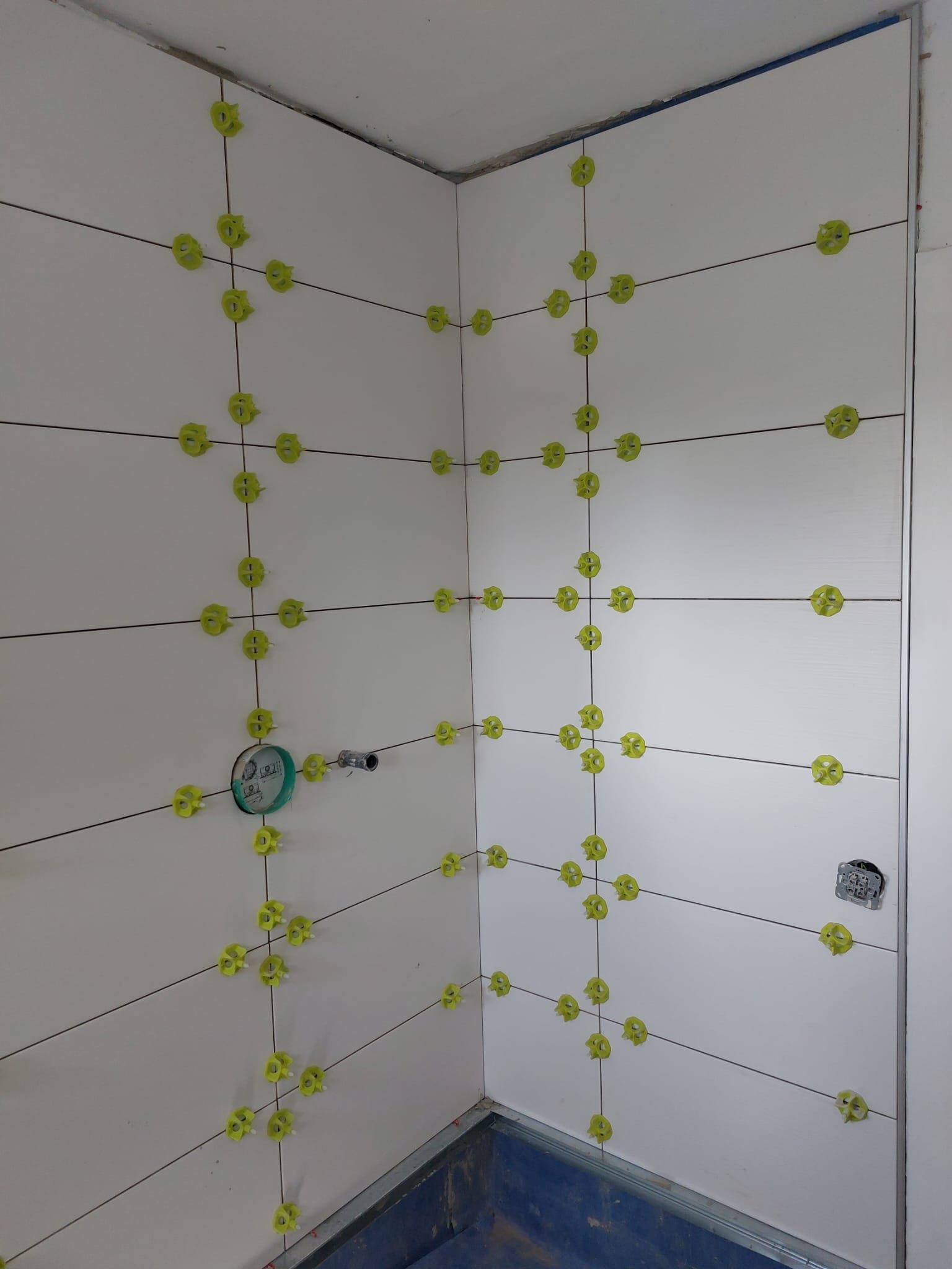 professionell verlegter Vinylboden in Wohnraum - Referenzprojekt von Bartko Bauelemente in Ratingen